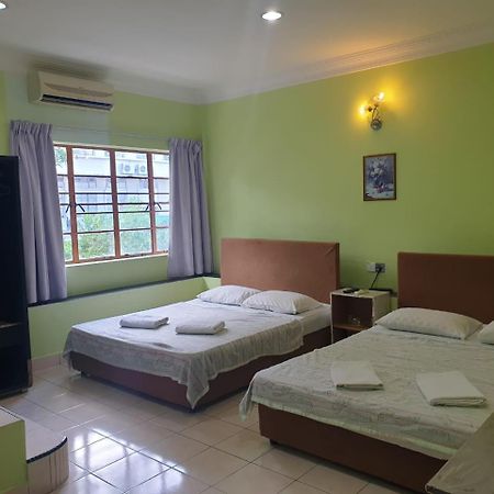 Borneo Gaya Lodge Kota Kinabalu Exterior foto